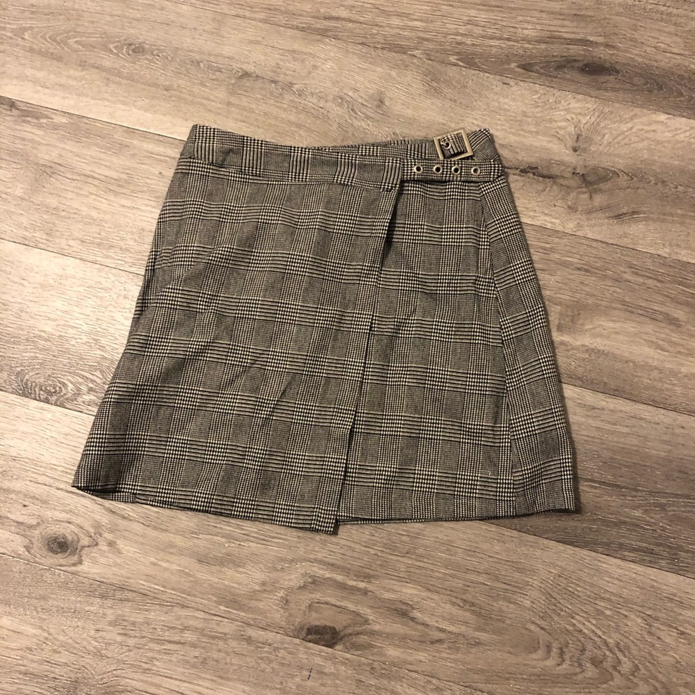 Brandy Melville mini skirt
